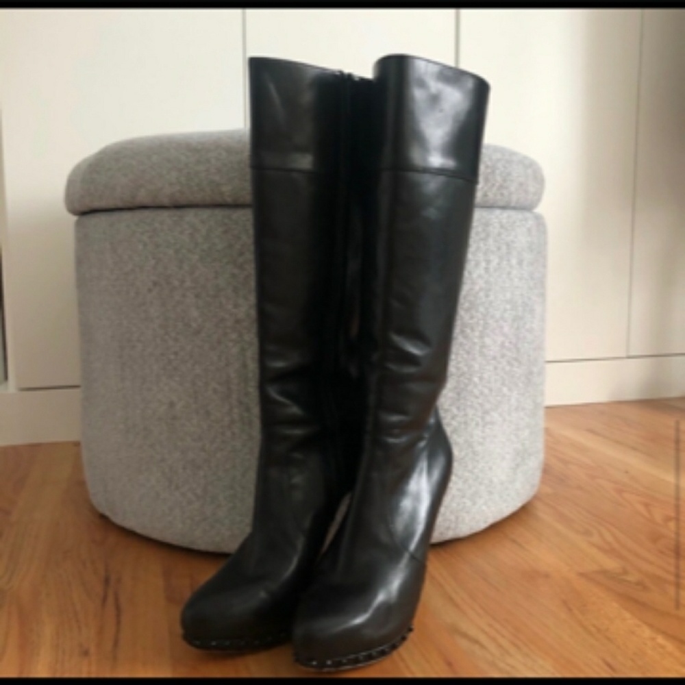 Micheal Kors Boots - Picture 4 of 7